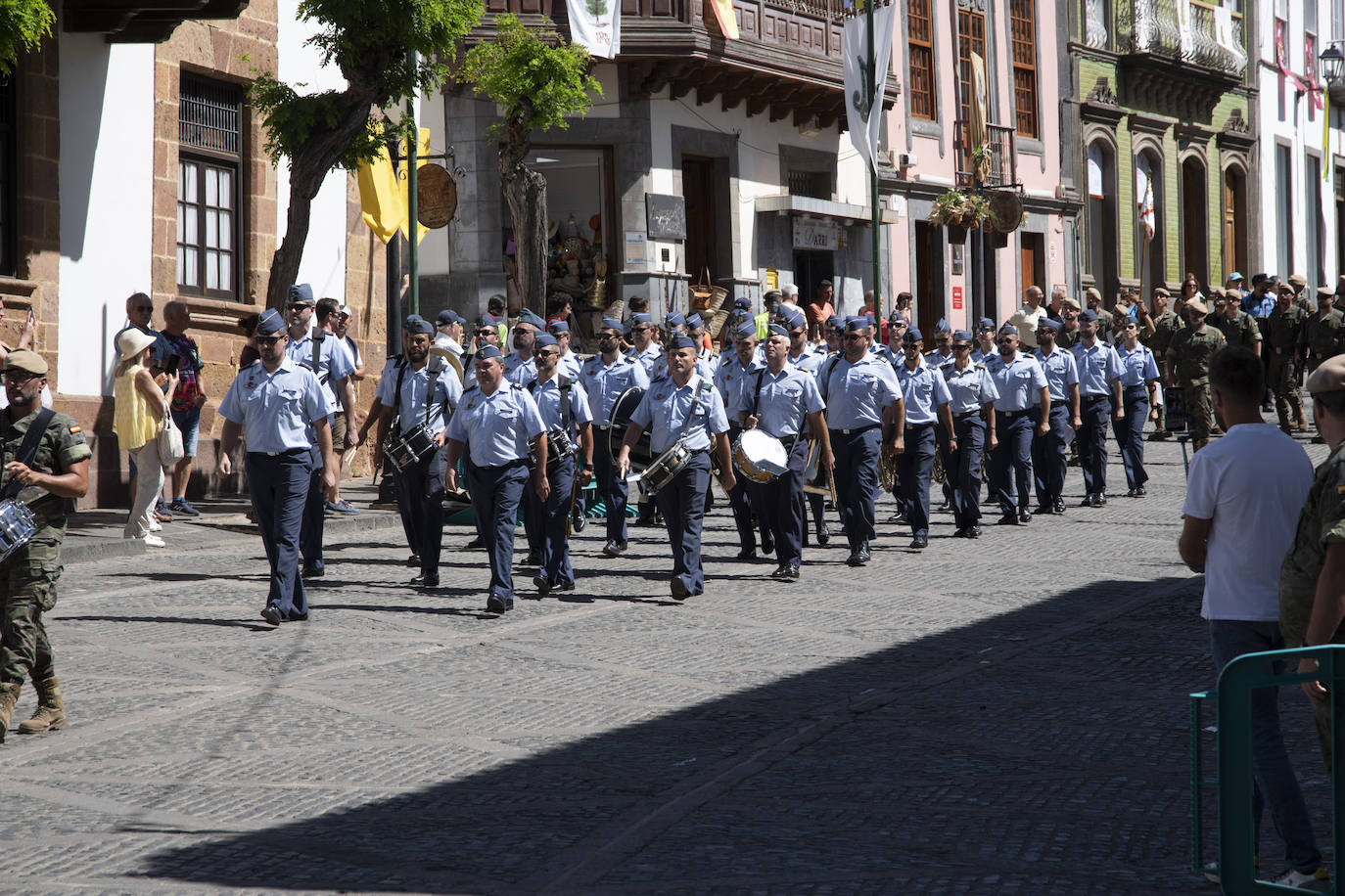 Teror empieza a coger color y ambiente antes de los platos fuertes del Pino