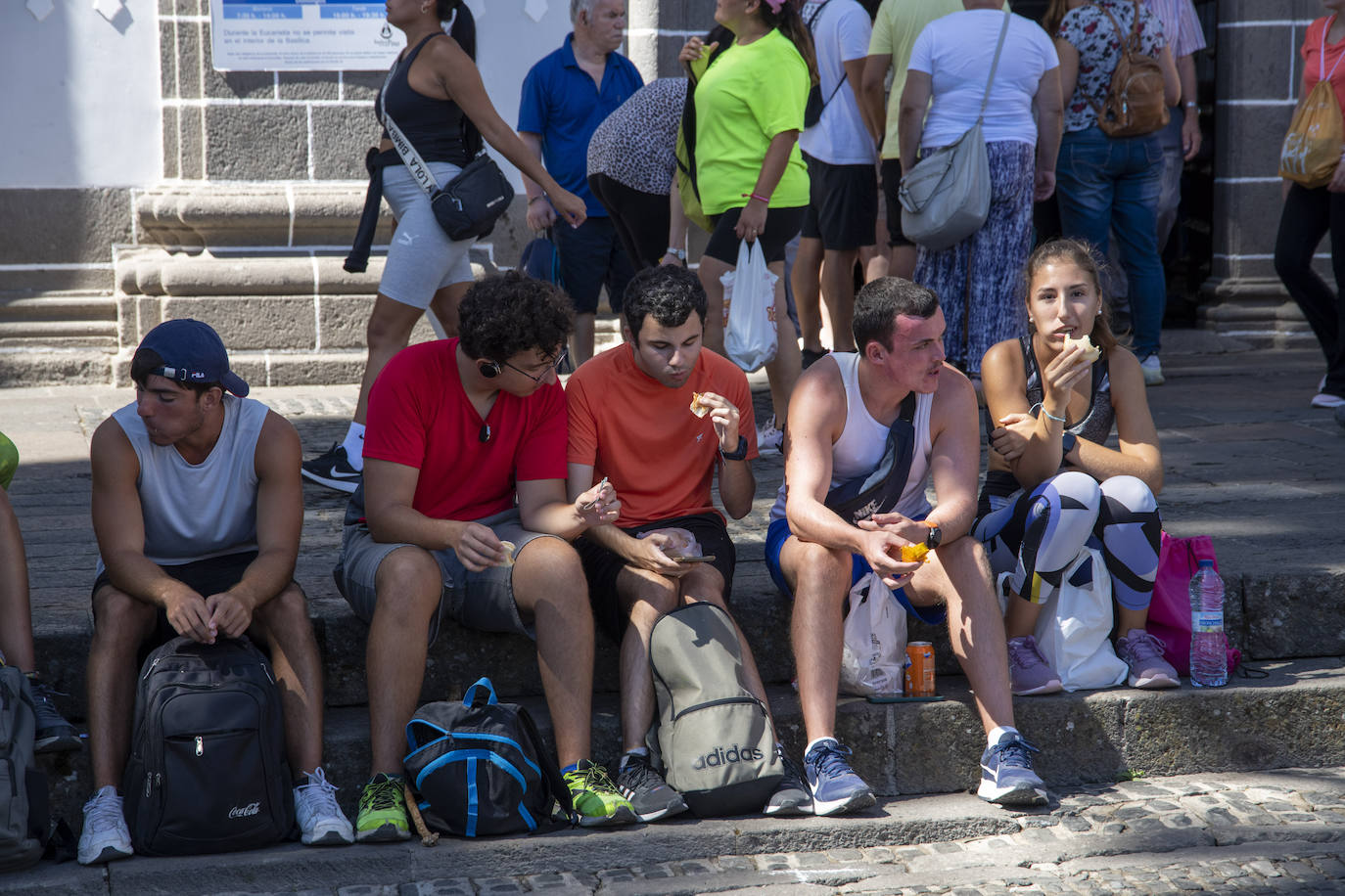 Teror empieza a coger color y ambiente antes de los platos fuertes del Pino
