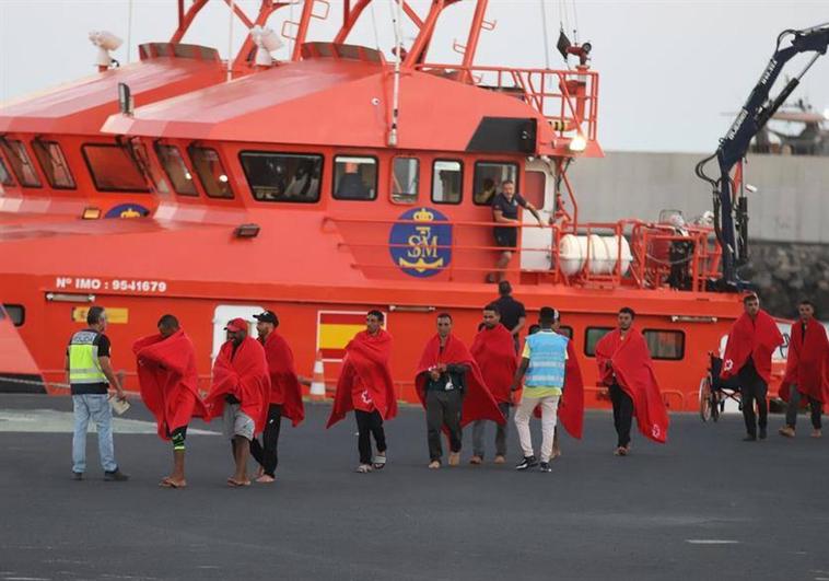 469 personas rescatadas este sábado en siete barcas en aguas Canarias