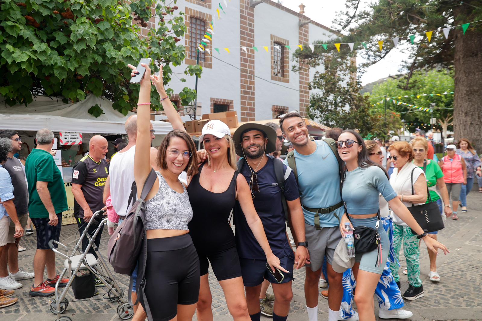 Alegría, color y calor en el Día de las Marías