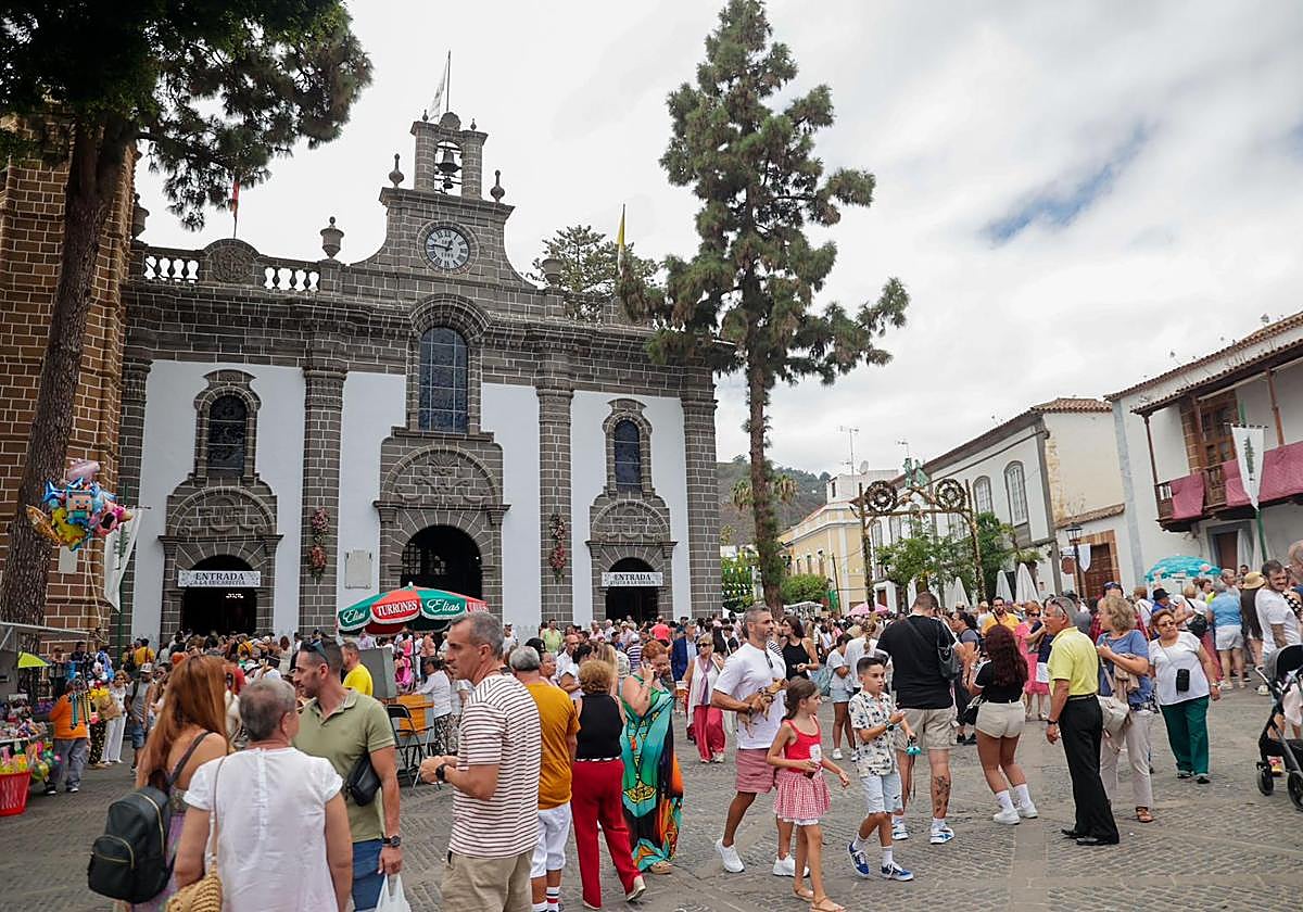 Alegría, color y calor en el Día de las Marías