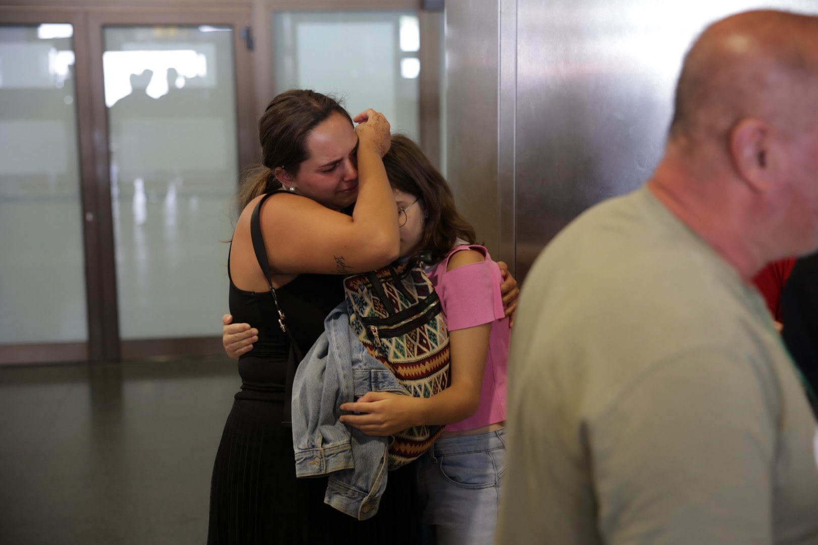 Los canarios vuelven a casa a salvo tras el terremoto