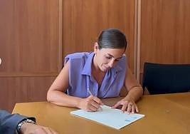 Anabel Pantoja compartió un vídeo firmando el contrato de su nueva casa.