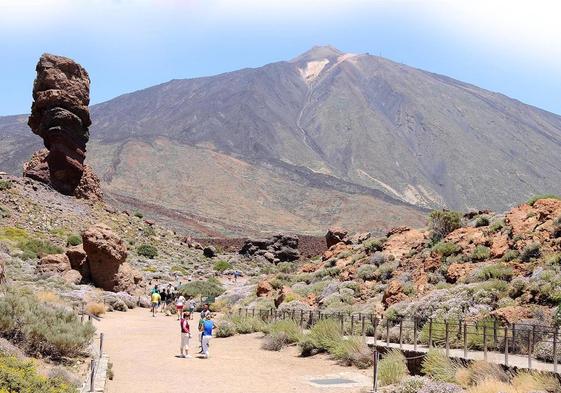El Cabildo de Tenerife abre la puerta a cobrar una tasa por acceder al Parque Nacional del Teide