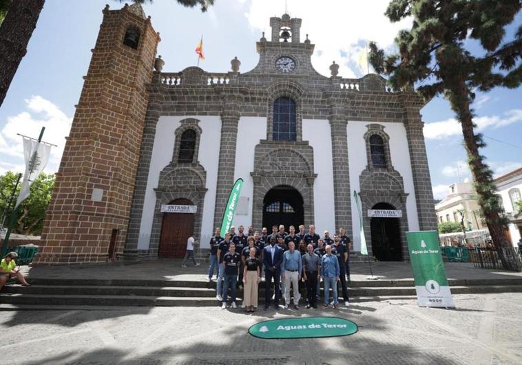 El CB Gran Canaria visita a la Virgen del Pino