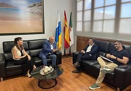 El alcalde Alejandro Jorge y Juan Jesús Rodríguez Marichal, presidente de la Cámara de Comercio.