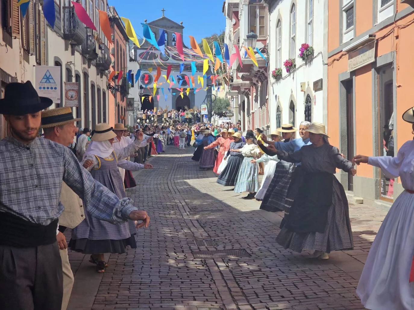San Mateo celebra su día grande de sus fiestas