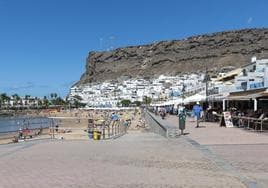 Paseo de la Playa de Mogán.