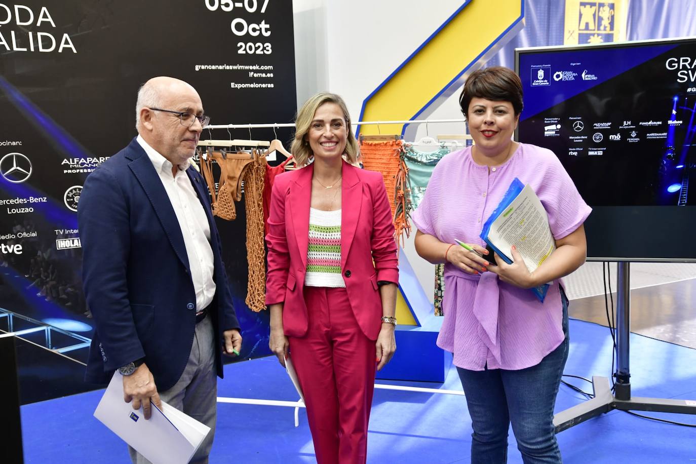 Presentación de Moda Cálida en imágenes