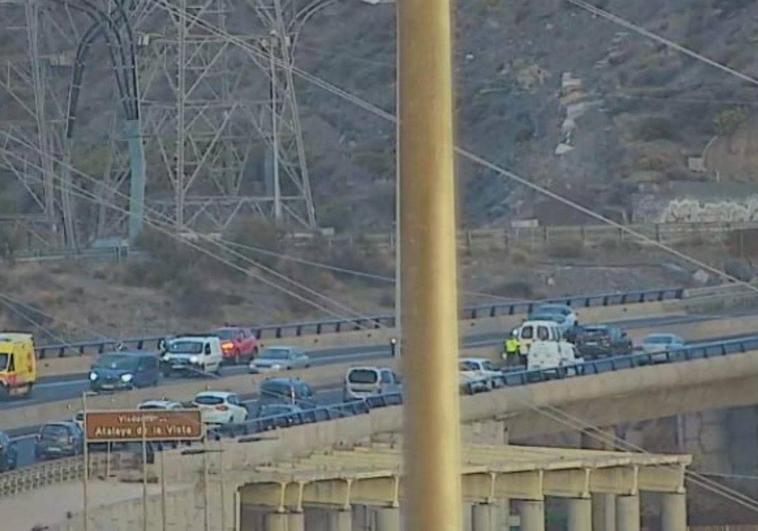 Tres accidentes en la GC-3 colapsan los accesos a la capital grancanaria