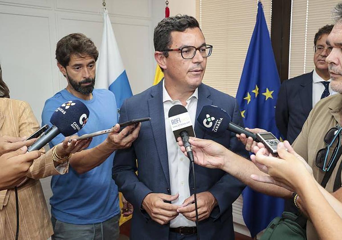 El consejero de Obras Públicas, Pablo Rodríguez, no acudió a la reunión por la ausencia del Secretario de Estado.