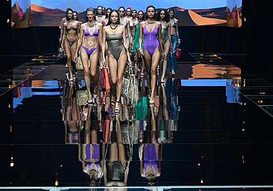 Desfile de Pin-Up Stars