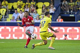 Viera, ante el Villarreal.