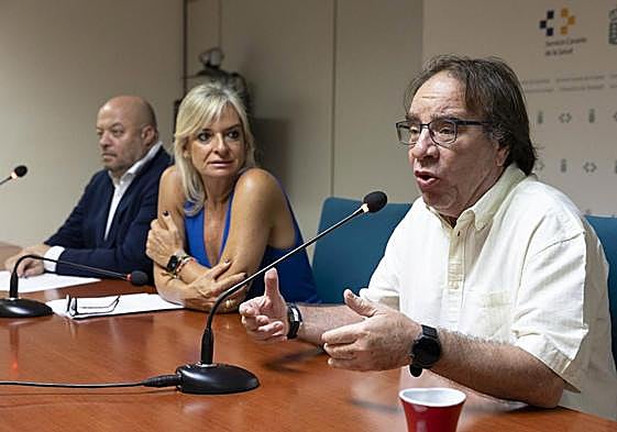 Amós García Rojas (d), Esther Monzón (c) y Fernando Díaz-Flores (i).