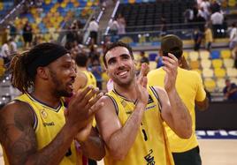 Recital de un campeón insaciable en su fortín (111-82)