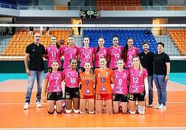 La plantilla del CV Hidramar preparada para un partido de alto voltaje.