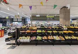 HiperDino ha invertido casi un millón de euros en esta reforma integral.