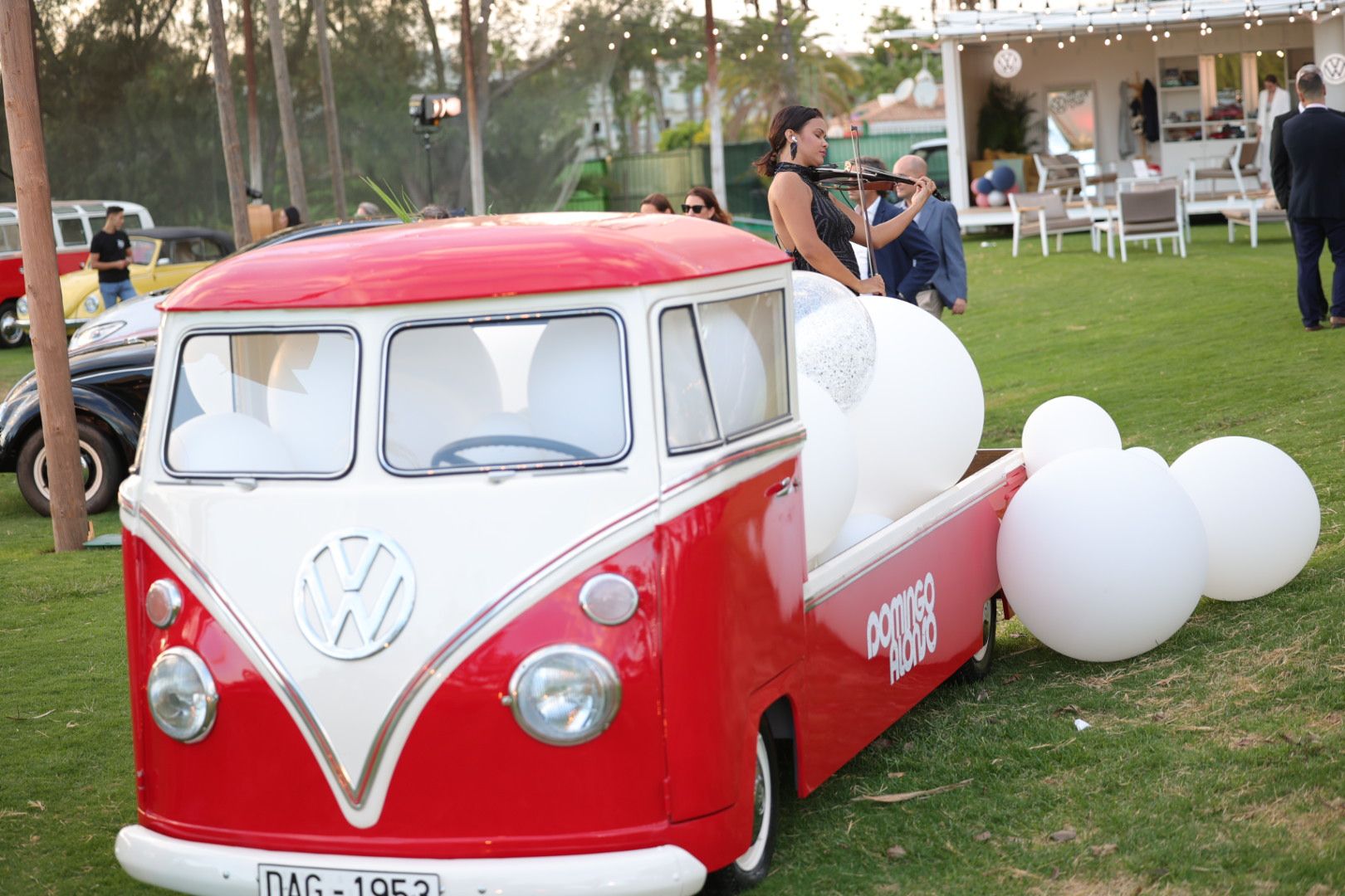 Luz, elegancia y color en la gran fiesta de VolksWagen