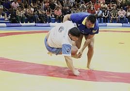 Francisco Rodríguez sorprendía a Chávez con esta cogida de tobillo.