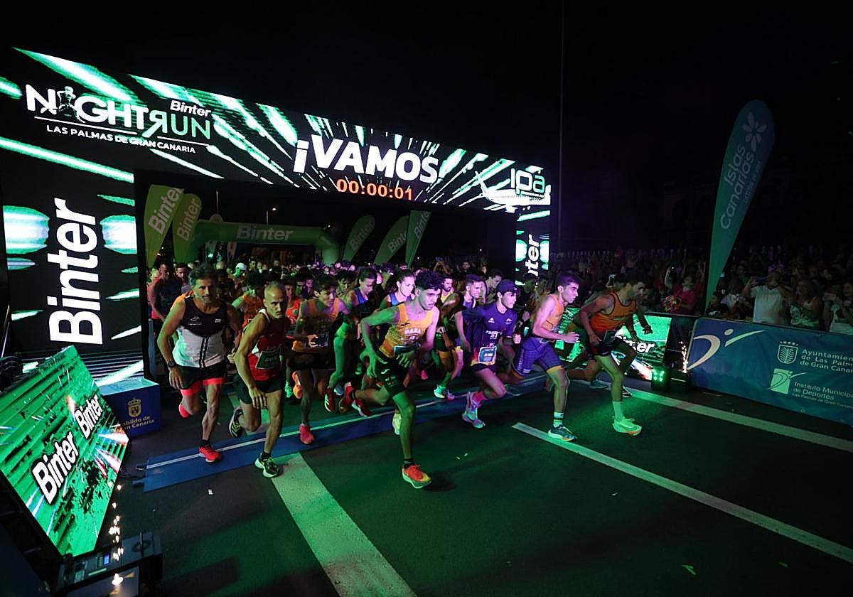 La marea verde de la Binter NightRun cubre la capital con un nuevo récord de participación