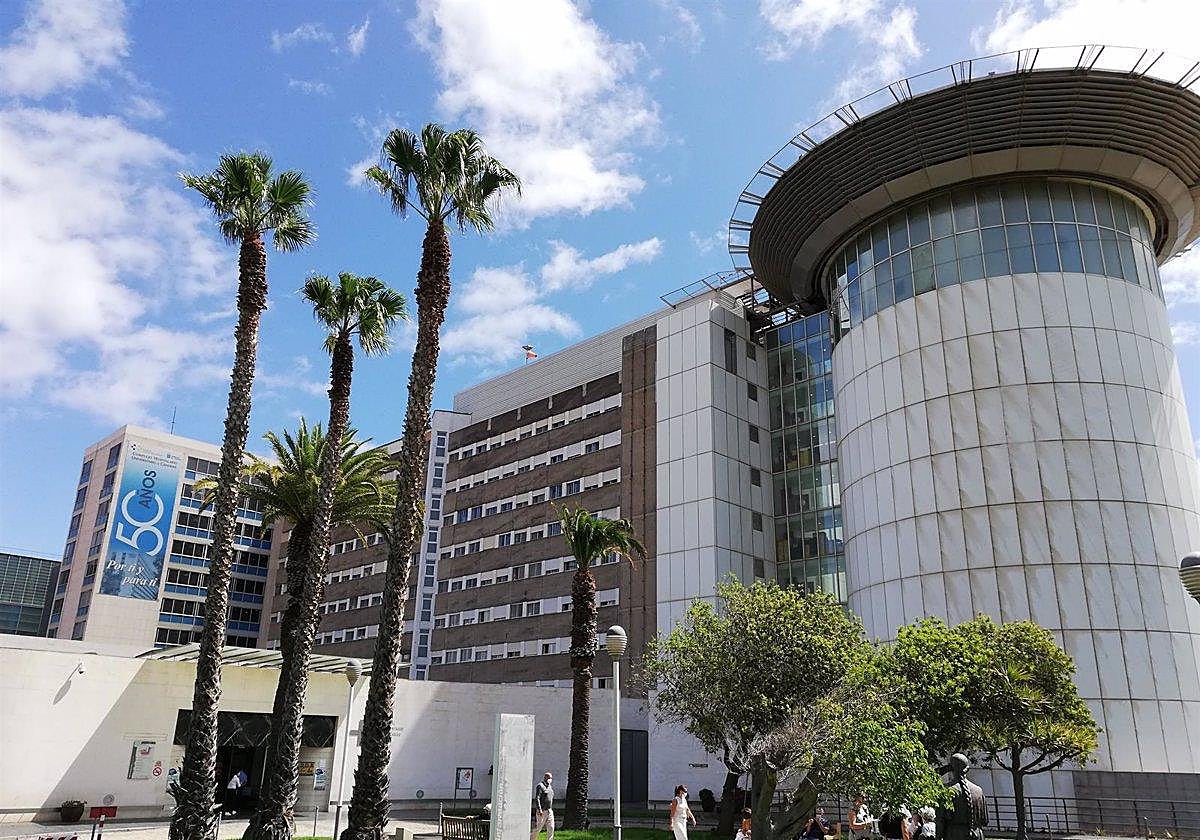 El herido fue trasladado en el Hospital Universitario de Canarias.