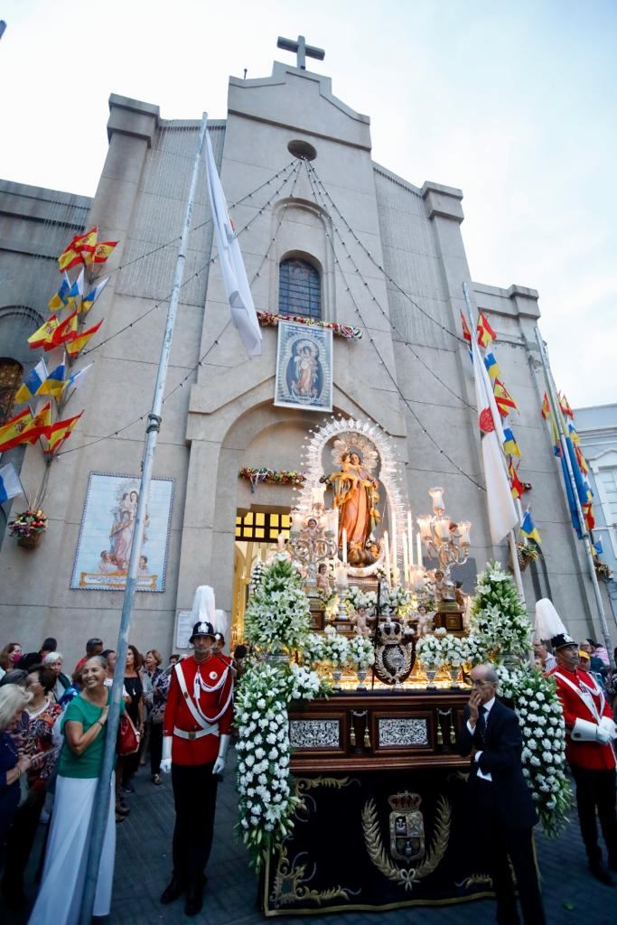 La procesión de La Naval, en imágenes
