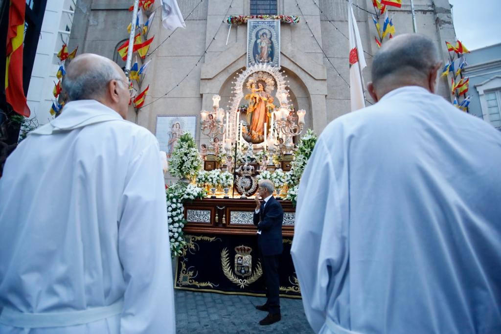 La procesión de La Naval, en imágenes