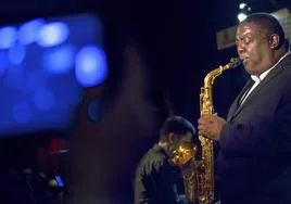 El saxofonista de Nueva Orleans, Jesse Davis.