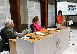 Carolina Darias (PSOE), Pedro Quevedo (NC) y Gemma Martínez (Podemos) hacen balance de sus cien días en el Consistorio de Las Palmas de Gran Canaria.