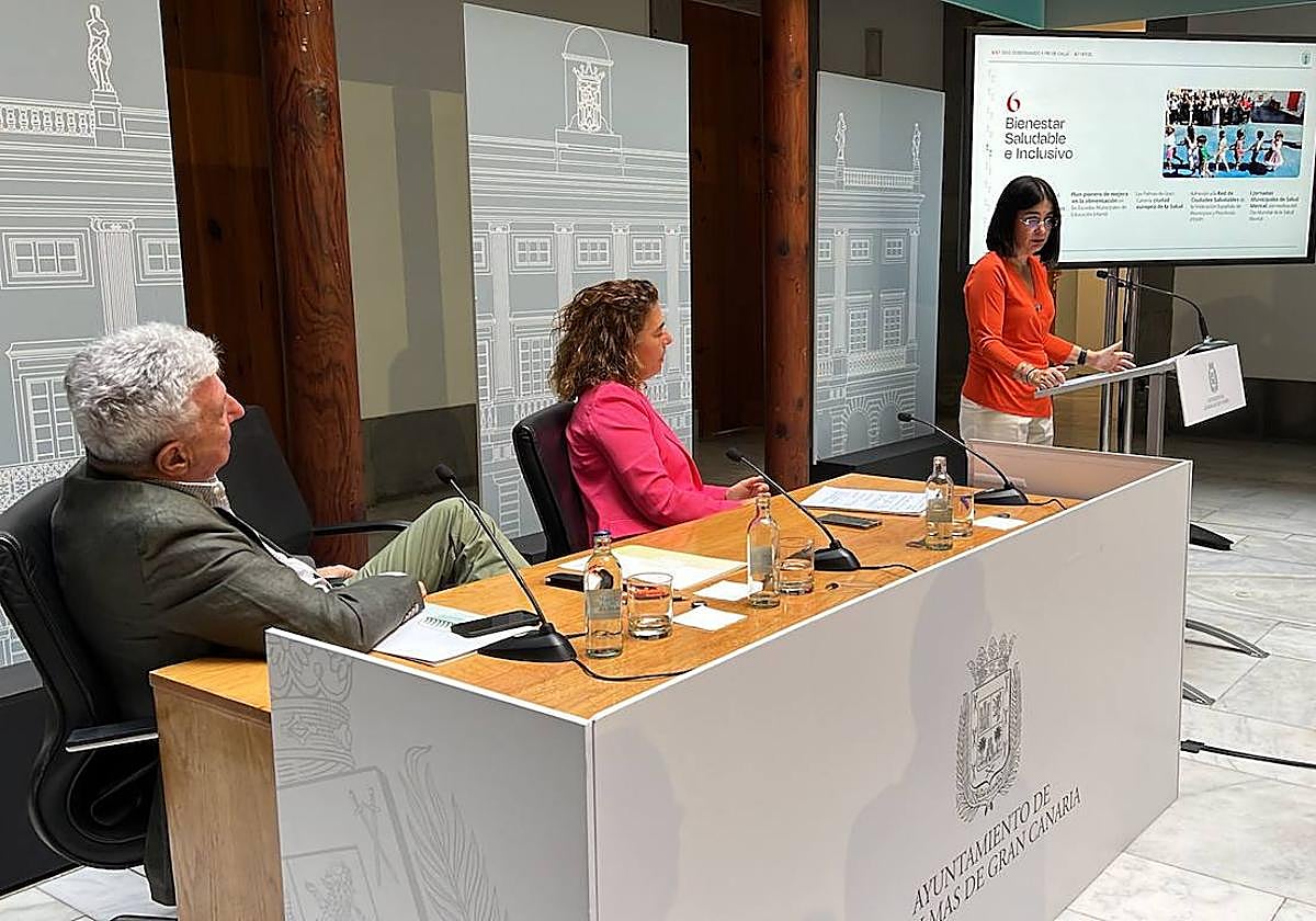 Carolina Darias (PSOE), Pedro Quevedo (NC) y Gemma Martínez (Podemos) hacen balance de sus cien días en el Consistorio de Las Palmas de Gran Canaria.