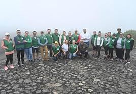 Trabajadores de HiperDino plantan 100 nuevos ejemplares de diferentes especies en Haría