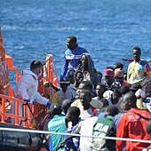 Fiscalía de Canarias pide más medios y una estructura estable para atender a los migrantes