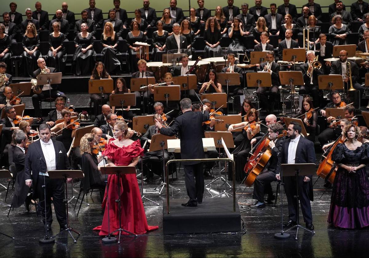 Un momento de la versión concierto de 'Luisa Fernanda', con la OFGC, en el Teatro Real.