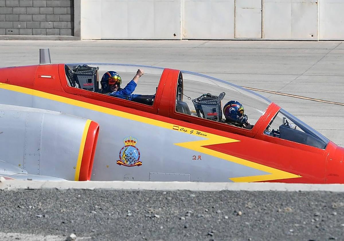 La Patrulla Águila aterriza en la Base Aérea de Gando