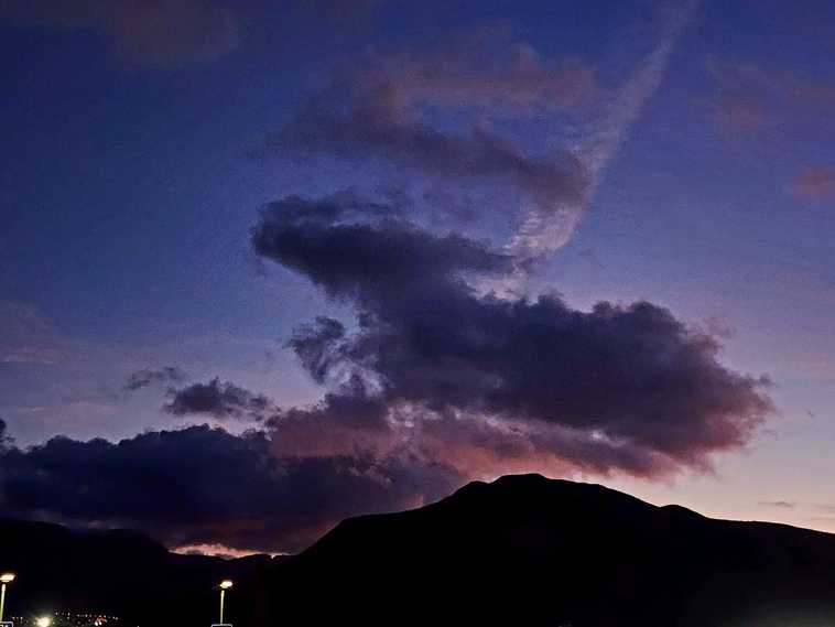 Las nubes se apoderan de los cielos de Canarias este domingo