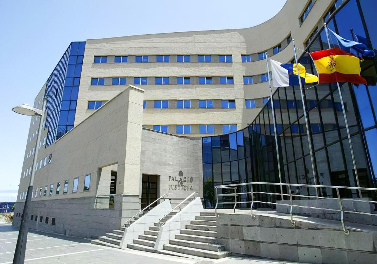 La Fiscalía pide seis años de cárcel para una mujer que intentó secuestrar a dos hermanos en Tenerife