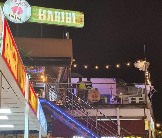 Agentes de policía, el día de la redada, en las instalaciones del centro comercial.