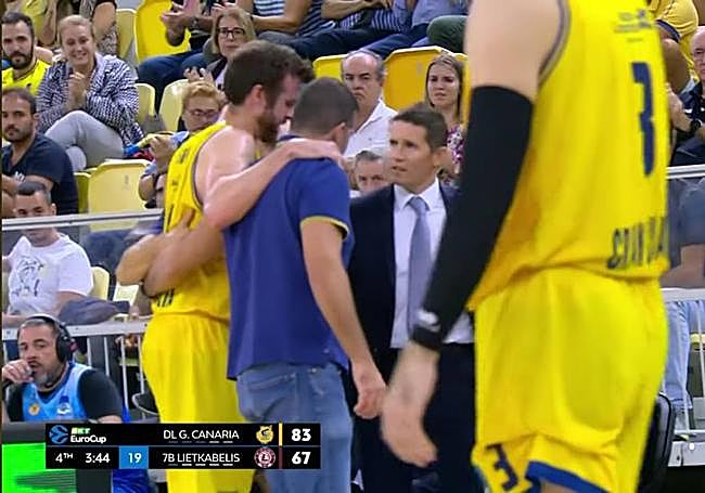 Jaka Lakovic se preocupa por John Shurna.