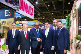 Encuentro de los representantes de Lopesan Hotel Group con Edmund Bartlett, ministro de Turismo de Jamaica en la WTM
