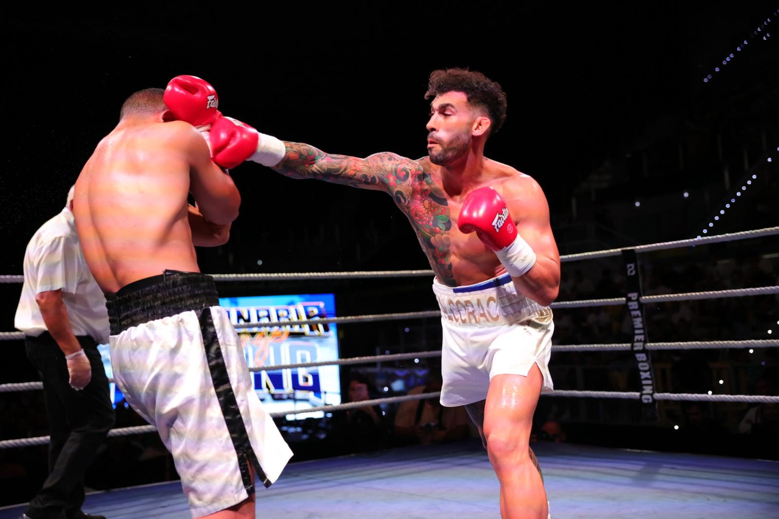 El Gran Canaria Arena vibra con el mejor boxeo