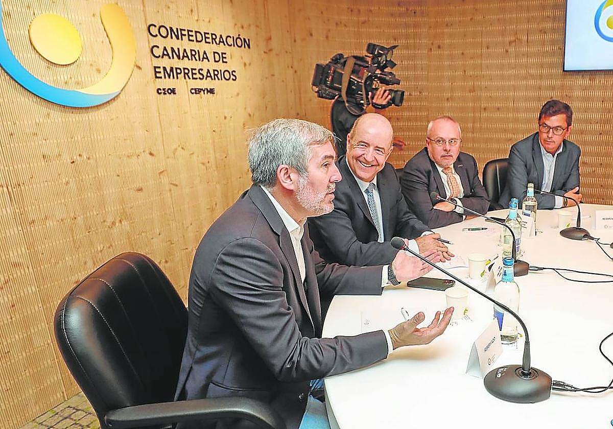 Los empresarios respaldan el 'sí' de CC a Sánchez por el bien del archipiélago