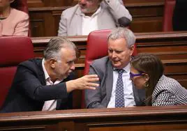 Los dirigentes del PSOE, Torres, Franquis y Fierro.