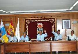 San Bartolomé inicia la legalización de dos núcleos, Lomo La Presa y Los Azules
