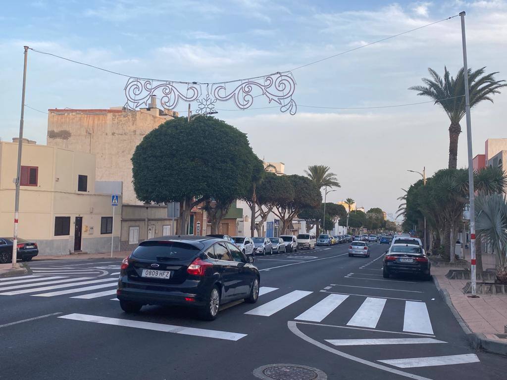 Algunos de los elementos decorativos colocados en las vías del municipio.