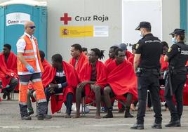 Migrantes llegados de una patera a Lanzarote hace pocos días.