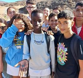 Alumnos con la moneda.