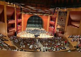 La Filarmónica de Gran Canaria engalana el Auditorio bajo la batuta de Chichon