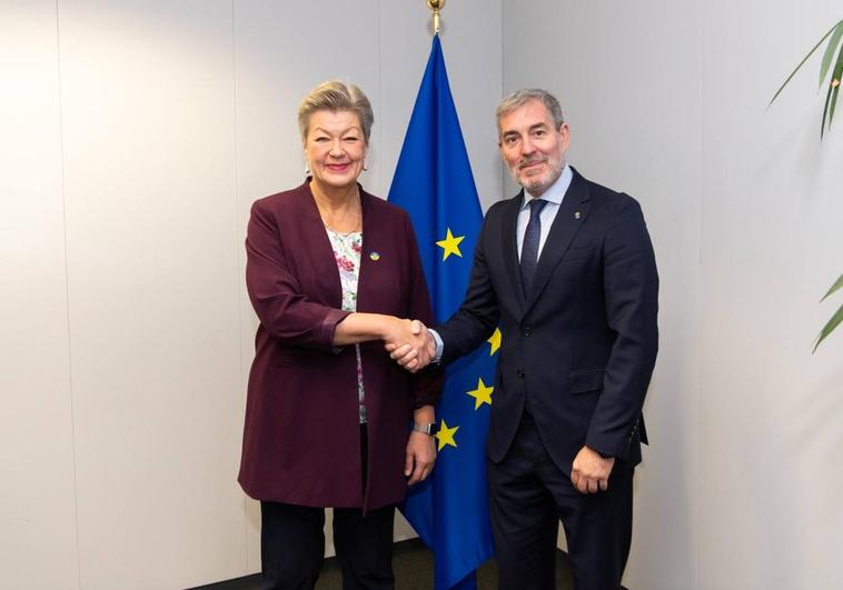 El Presidente del Gobierno de Canarias, Fernando Clavijo, junto a la comisaria europea de Asuntos de Interior, Ylva Johansson.