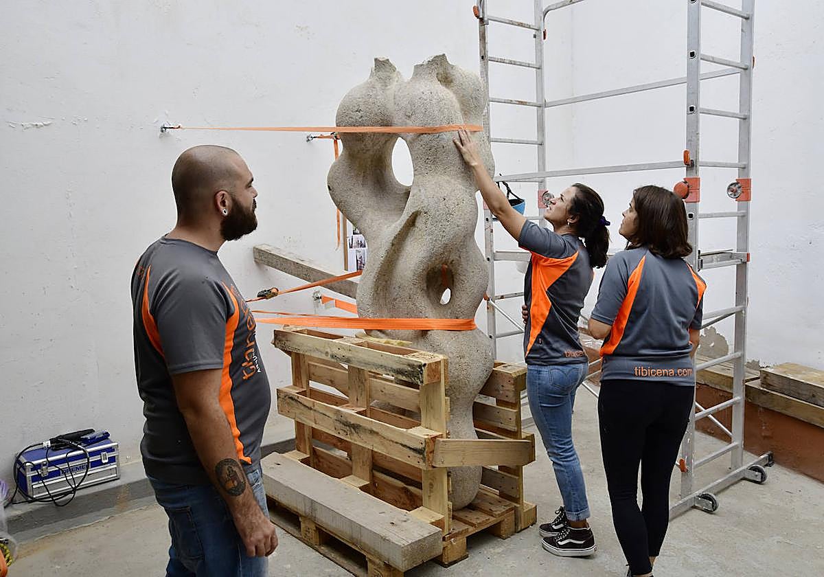 Del destrozo a la restauración: la escultura de Plácido Fleitas vuelve a Telde