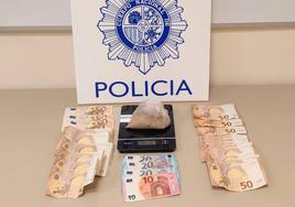 Los sospechosos fueron detenidos en el aeropuerto de Fuerteventura con 92 gramos de heroína.